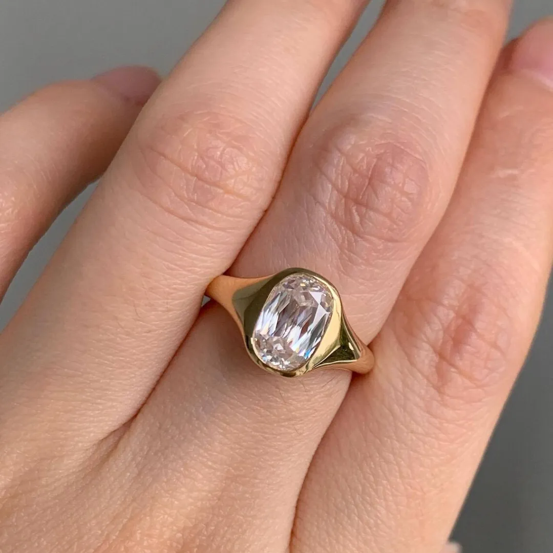 /public/photos/live/Antique Criss Cushion Cut Engagement Ring 523 (3).webp